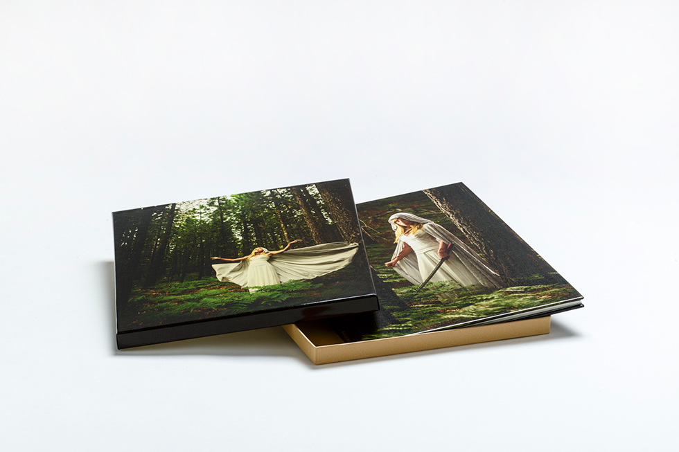 AsukaBook Art Layflat Photo Book presented in a designable lift-top box