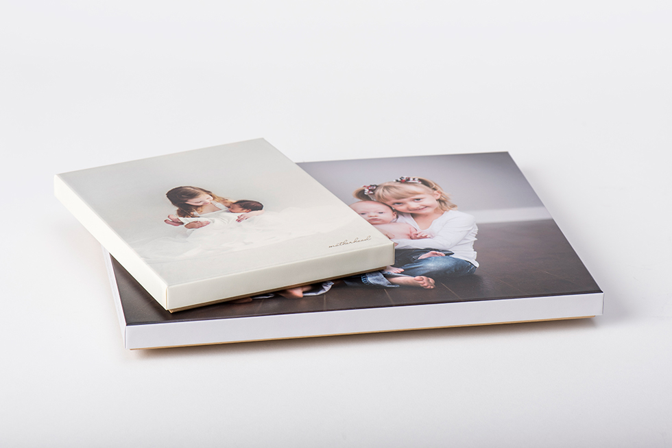 AsukaBook Art Layflat Photo Book Box comes with designable top printed on white or ivory art paper