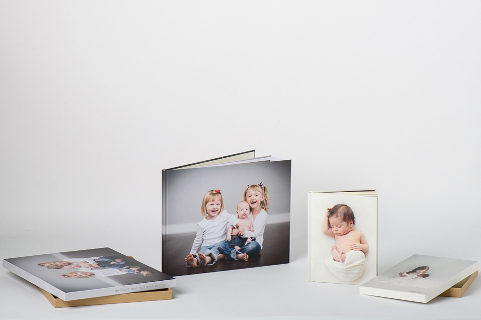 AsukaBook Art Layflat Photo Book Ivory and White paper options