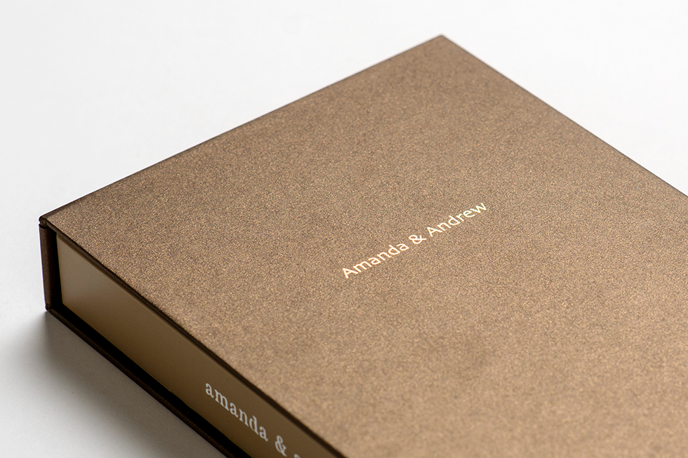 AsukaBook USB/Keepsake Presentation Photo Book Detail of chocolate brown pearl case