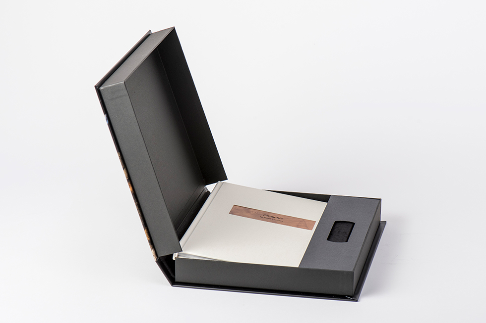 AsukaBook Zen Layflat Impact X Photo Book with Cream linen cover inside presentation box with USB holder